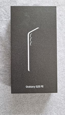 Samsung Galaxy S25 FE mobiltelefon 128 GB - Ny  I förpackning.