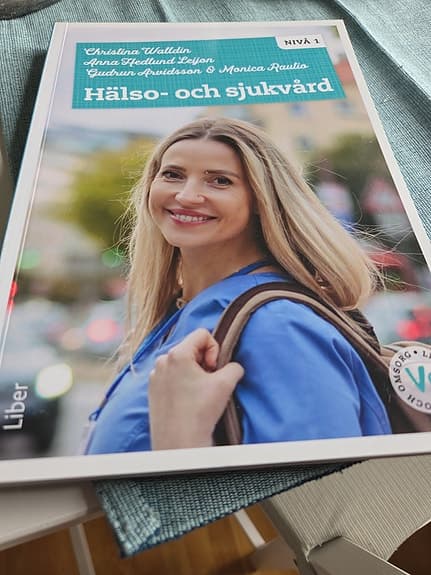 Liber Vård- och omsorgsarbete Lärobok hälso- och sjukvård