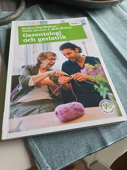 Gerontologi och geriatrik lärobok medicin och hälsa