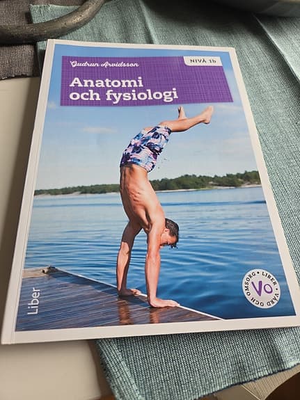 Liber Vård och omsorg Anatomi och fysiologi lärobok medicin och hälsa