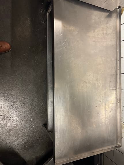 Rostfri bänk