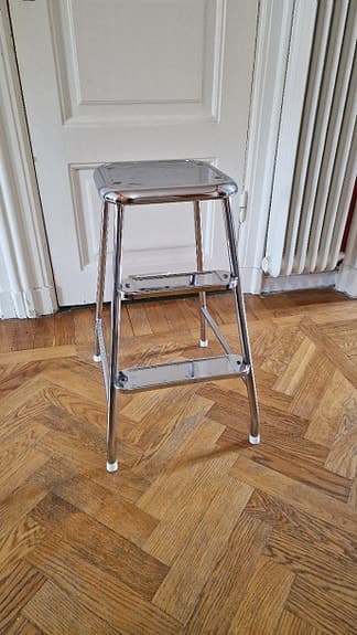 AWAB / Lindqvist - pall, rensad och redo för ny klädsel