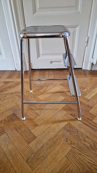 AWAB / Lindqvist - pall, rensad och redo för ny klädsel