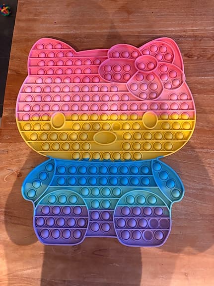 Hello Kitty pop it-leksak flerfärgad
