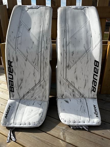 Bauer Supreme Mach målvaktsbenskydd SR L