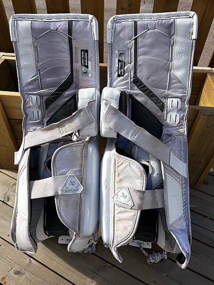 Bauer Supreme Mach målvaktsbenskydd SR L