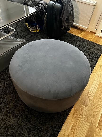 Mio soffa med pall