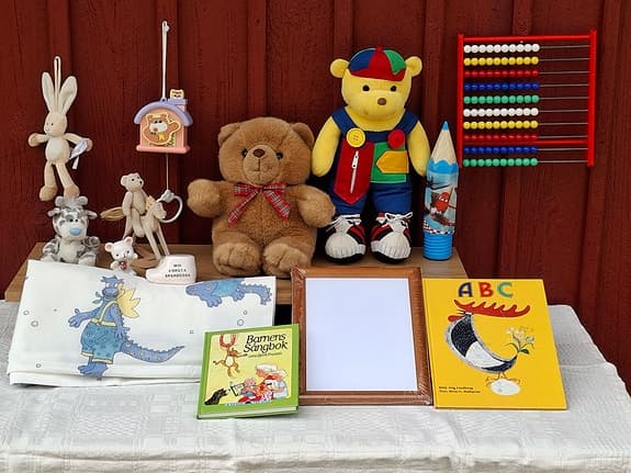 Baby/småbarnslekpaket blandat