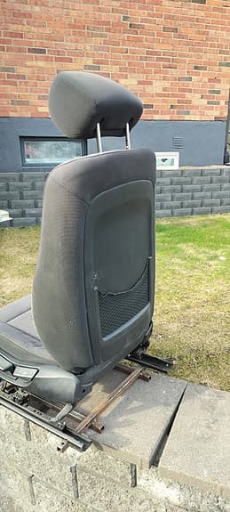Underrede samt äkta bilstol för gaming