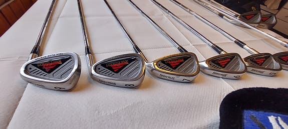 Spalding golfklubbor set med bag och vagn.