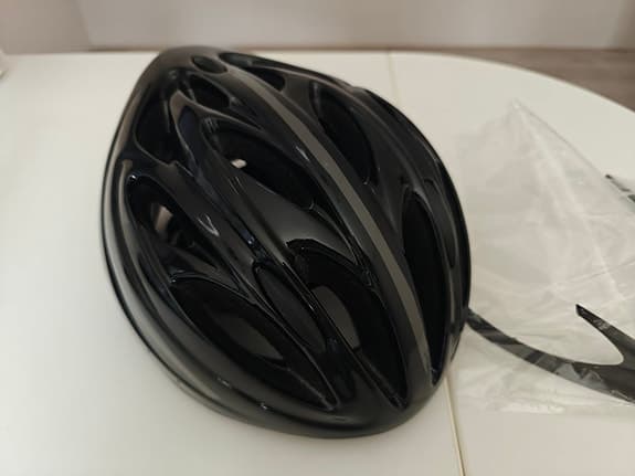 Cykelhjälm storlek 54-60cm oanvänd