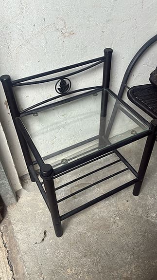 Två st sängbord