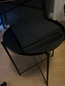 Väldigt varsamt använt Sony Playstation 4