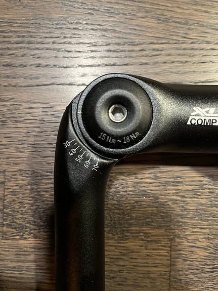 Justerbar XLC quill stem