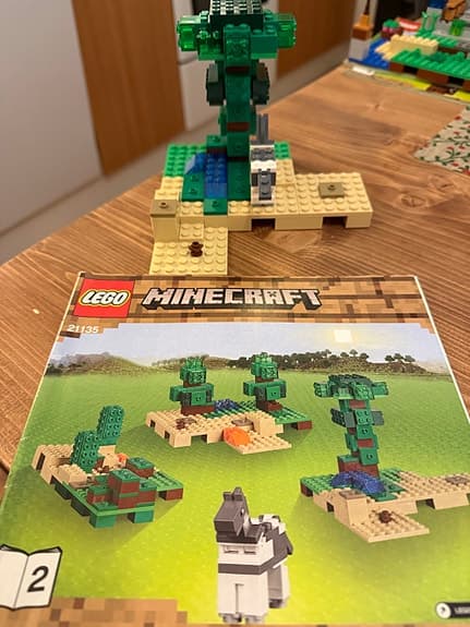 Lego Minecraft 21135 crafting box 2.0