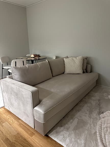 Ny Soffa i begie sammet
