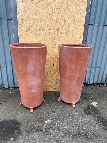 Stora terrakottakrukor / planteringskärl (2 st)