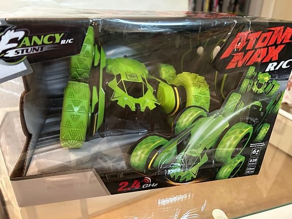 Ny oöppnad radiostyrd bil