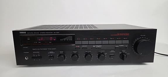 Yamaha RX-300 stereo receiver svart