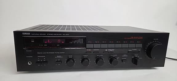 Yamaha RX-300 stereo receiver svart