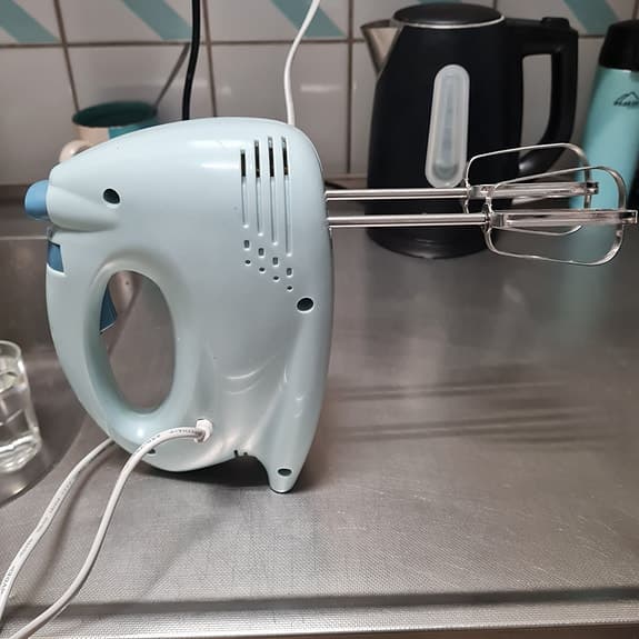 En elvisp från Casa mia, modell HM-811. Effekt 200W, 230V 50Hz