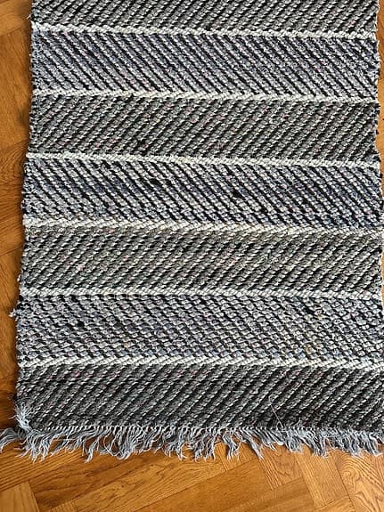 Blå/grå trasmatta med fina mönster från Dalarna.