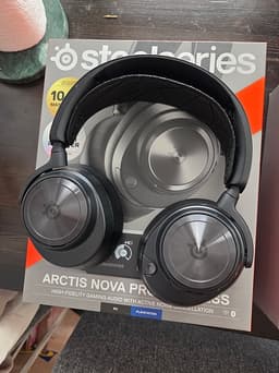 Steelseries Arctis Nova Pro Wireless gamingheadset