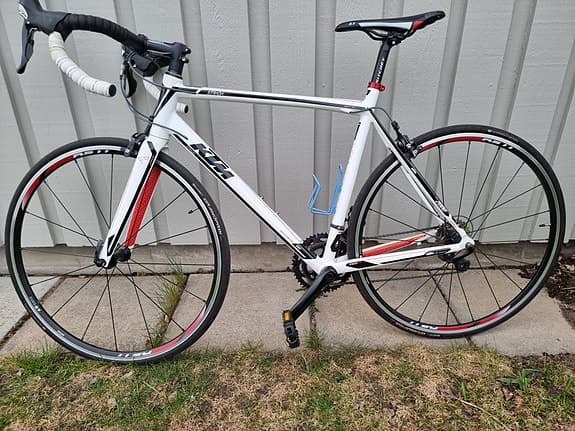 KTM Strada 2000 fin racercykel i nyskick.