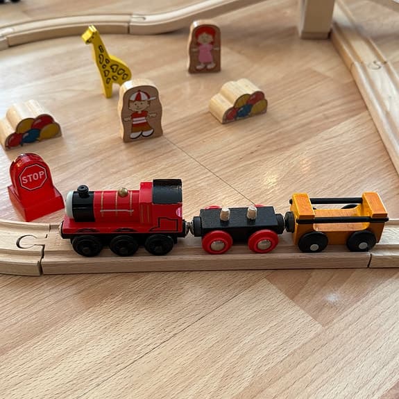BRIO tågbana, räls bro tåg och tillbehör