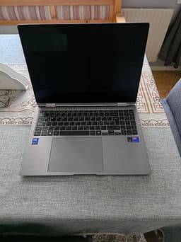 Samsung galaxy book 5 360 pro/Intel core ultra7/32gb!