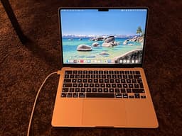 Apple MacBook Air 2022 M2 13 tum bärbar dator