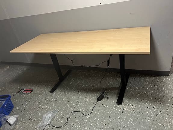 Elektrisk höj och sänkbart skrivbord 200cmx80cm