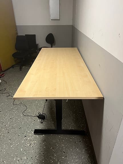 Elektrisk höj och sänkbart skrivbord 200cmx80cm
