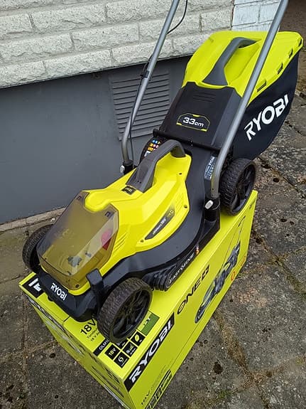 Ryobi (OLM1833B) batteridriven gräsklippare, 18V.