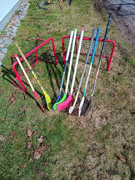 2 målburar med klubbor