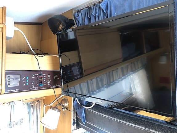 Luxor tv 24" med inbyggd dvd spelare 12v adapter och väggstativ
