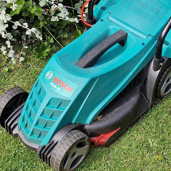 Bosch rotak 32, elektrisk gräsklippare