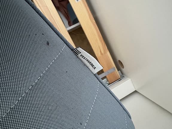 IKEA-säng MALM + madrass och bäddmadrass