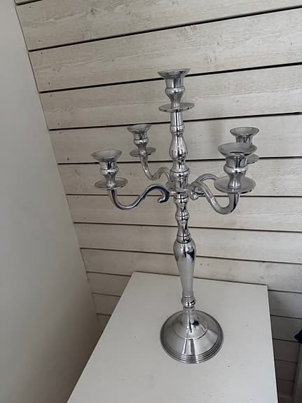 Ljusstake kandelaber i metall silverfärgad