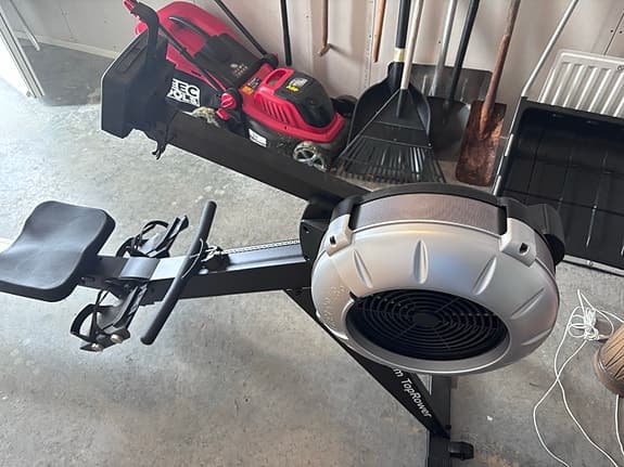 Roddmaskin med träningsdator svart