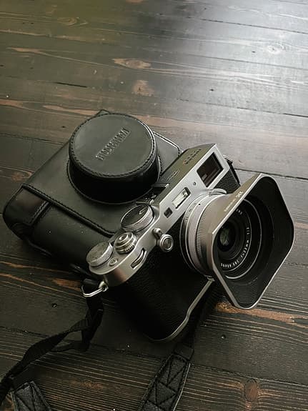 Fujifilm X100F + Pro Mist Filter och JJC Motljusskydd