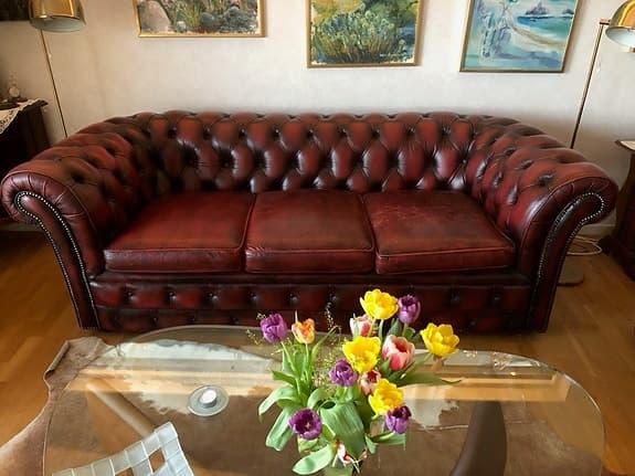Chesterfield soffa och fåtölj