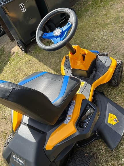 Cub Cadet elektrisk åkgräsklippare