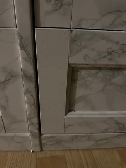 Songesand 6 lådig byrå med marmor foliering.