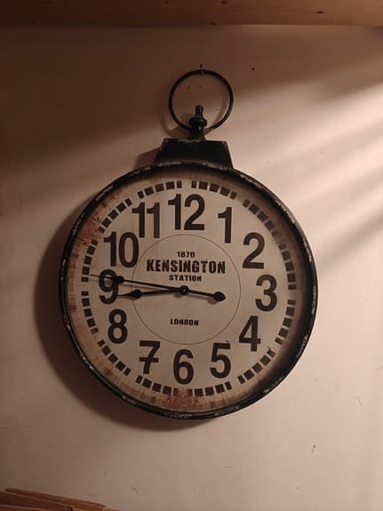 Väggklocka 60 cm diameter