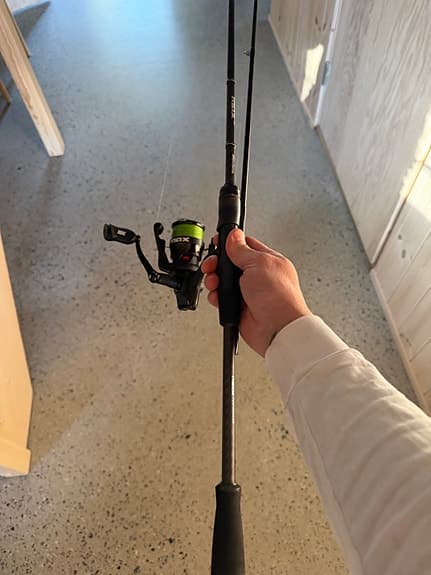 Abu garcia max 7,0ft haspelspö med rulle svart/grön
