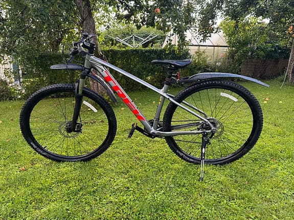 Trek Marlin 4 – MTB i toppskick, perfekt för barn/ungdom