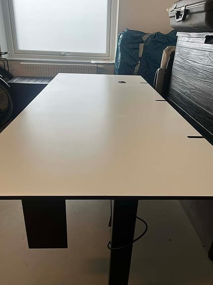 Höj och sänkbart skrivbord (Stort) 200cm x 90cm