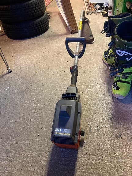 Husqvarna 23 LC grästrimmer