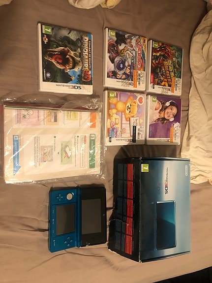 Nintendo 3DS spelkonsol blå